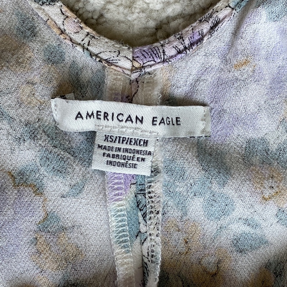 •American Eagle• Bohemian Floral Peplum V-Neckline Tank Top - Picture 8 of 9